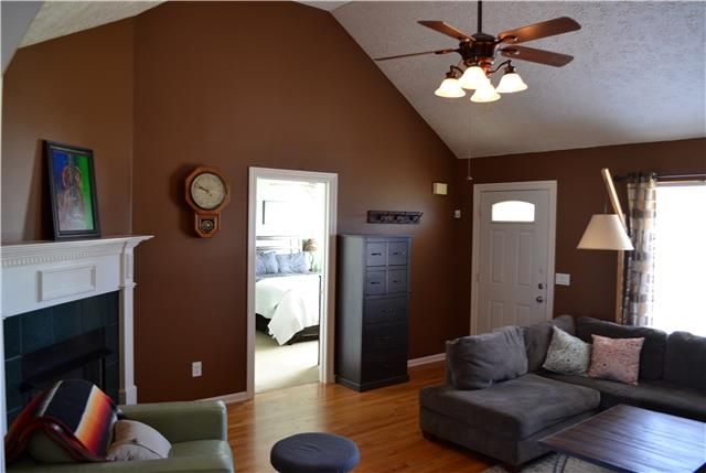 122 Blade Ct, Murfreesboro, TN 37127