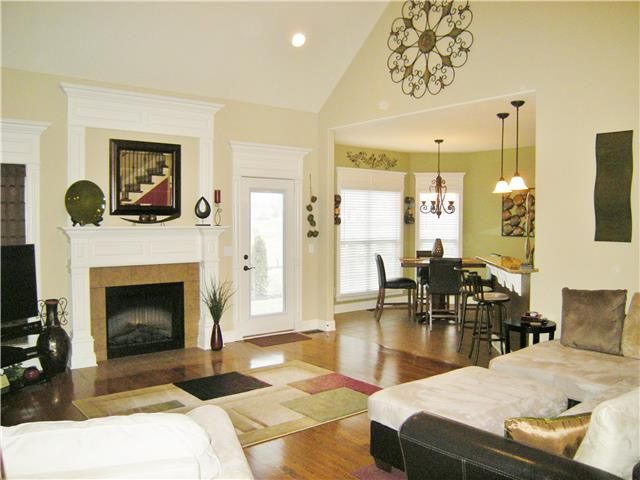 3225 Genoa Dr, Murfreesboro, TN 37128