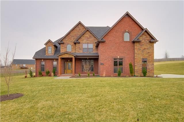 23 Plantation Dr, Pleasant View, TN 37146