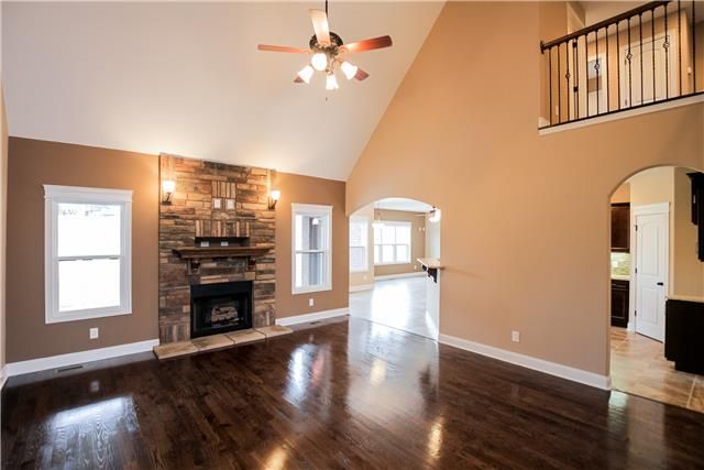 23 Plantation Dr, Pleasant View, TN 37146