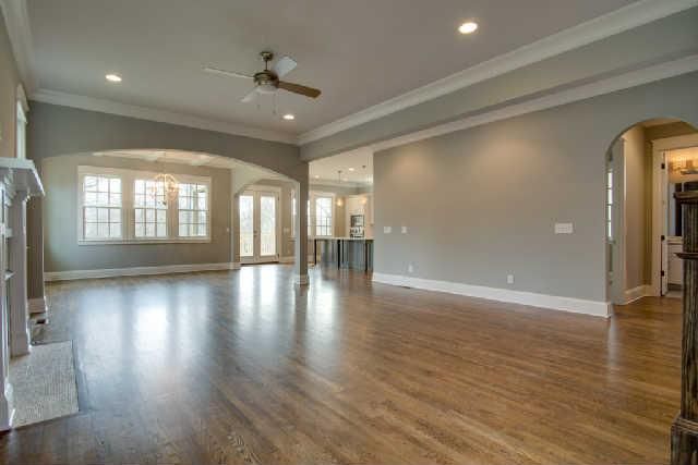 933A Glendale Ln, Nashville, TN 37204