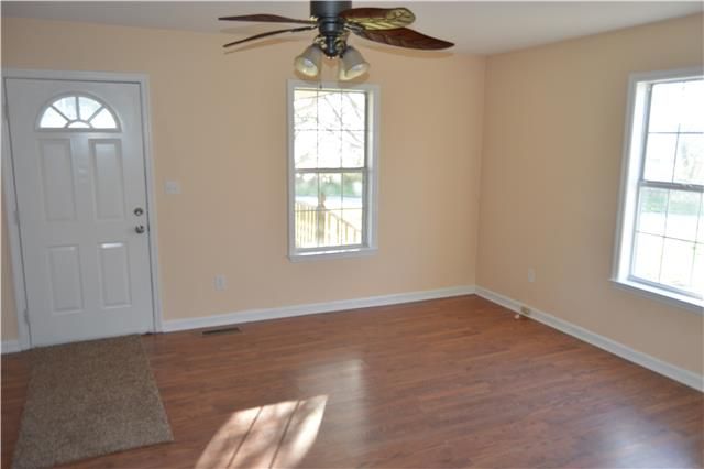 1301 Hamlet St, Mount Pleasant, TN 38474