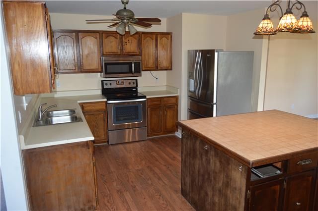 1301 Hamlet St, Mount Pleasant, TN 38474