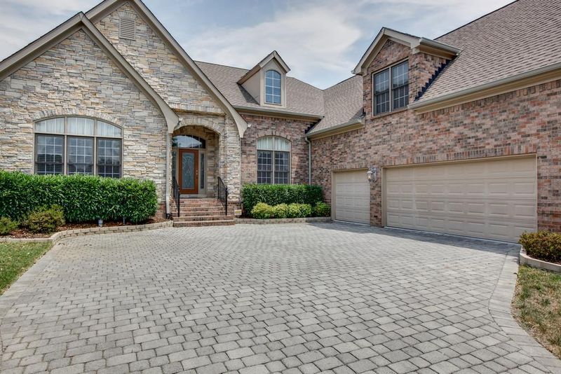 143 Cornerstone Cir, Franklin, TN 37064