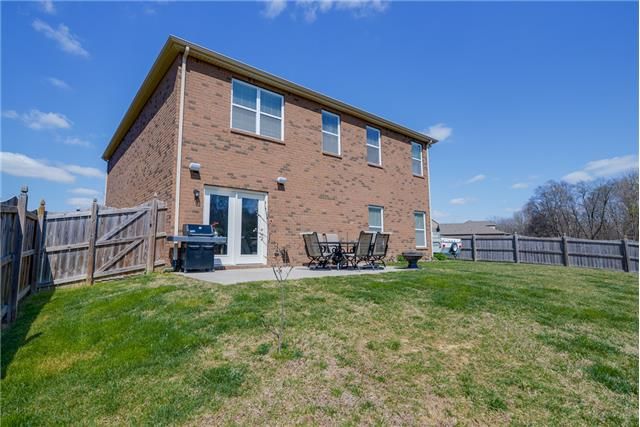 328 Meandering Dr, Lebanon, TN 37090