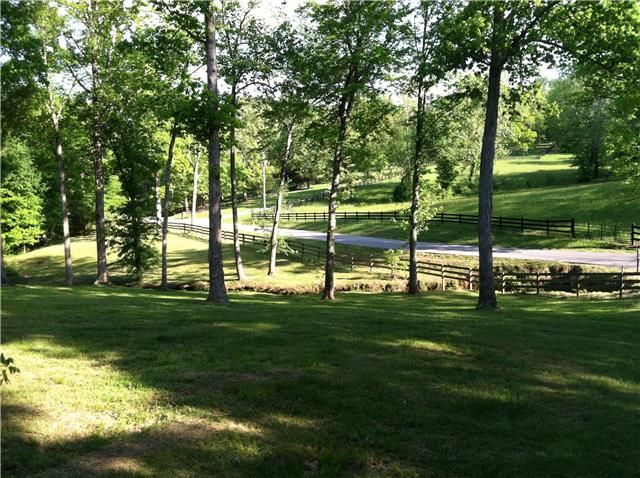 365B N Hunter Rd, Portland, TN 37148