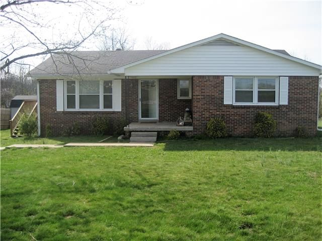 524 Airport Rd, Portland, TN 37148