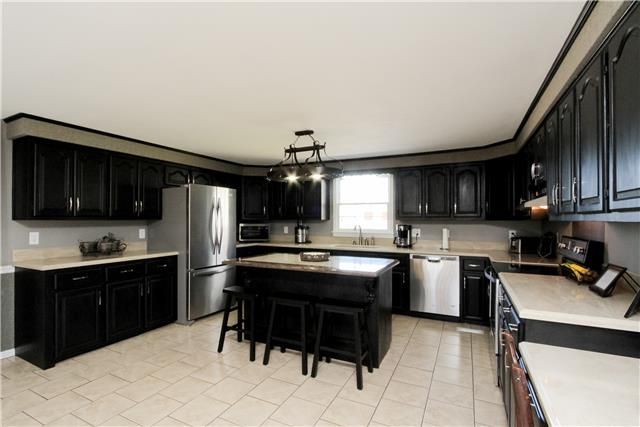 2106 Stevens Dr, Westmoreland, TN 37186