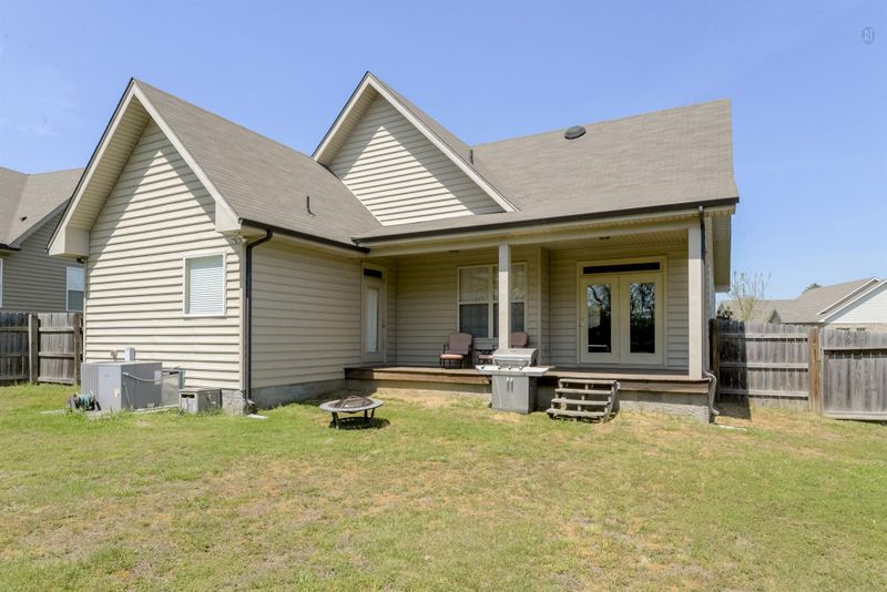 421 Bernhart Dr, Gallatin, TN 37066