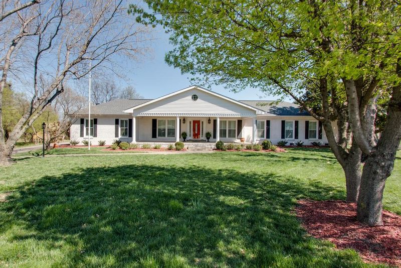 1106 Fair Meadow Ct, Mount Juliet, TN 37122