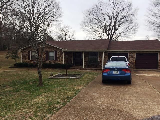 1286 Ridgecrest Dr, Dickson, TN 37055