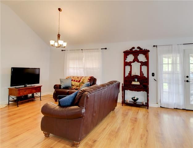 306 Park Glen Dr, Mount Juliet, TN 37122