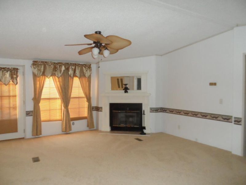 140 E Biggs Rd, Portland, TN 37148