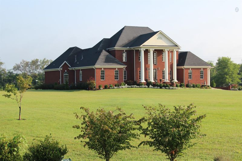 102 Coldstream Rd, Murfreesboro, TN 37127