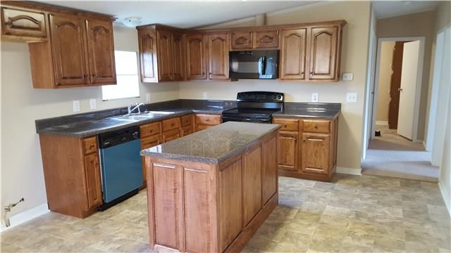 376 Bishop Troutt Rd, Westmoreland, TN 37186