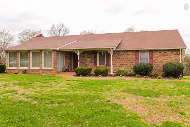 5577 Apple Rd, Cedar Hill, TN 37032