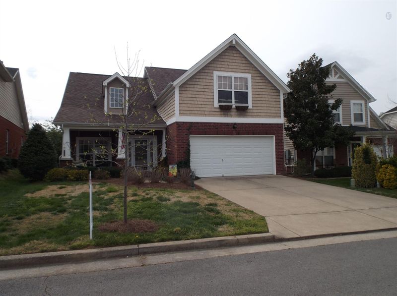 7049 Bridgeport Dr, Nashville, TN 37221