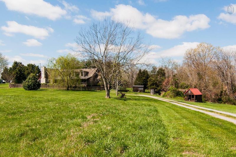 1676 Willow Branch Rd, Dickson, TN 37055