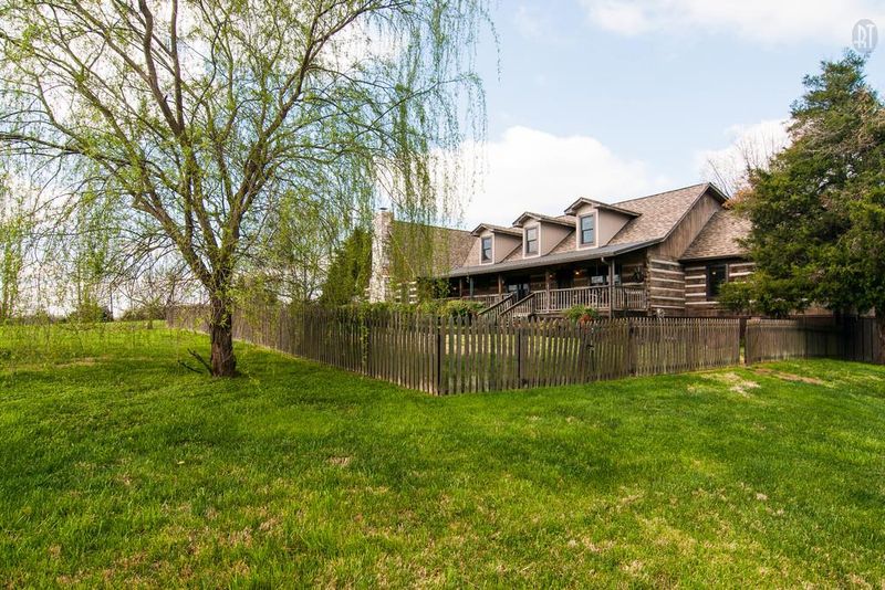 1676 Willow Branch Rd, Dickson, TN 37055
