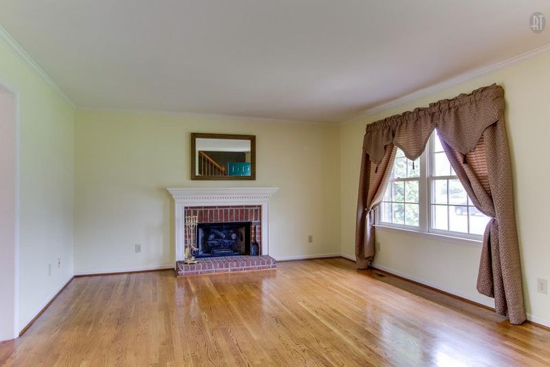 2807 Dudley Dr, Thompsons Station, TN 37179