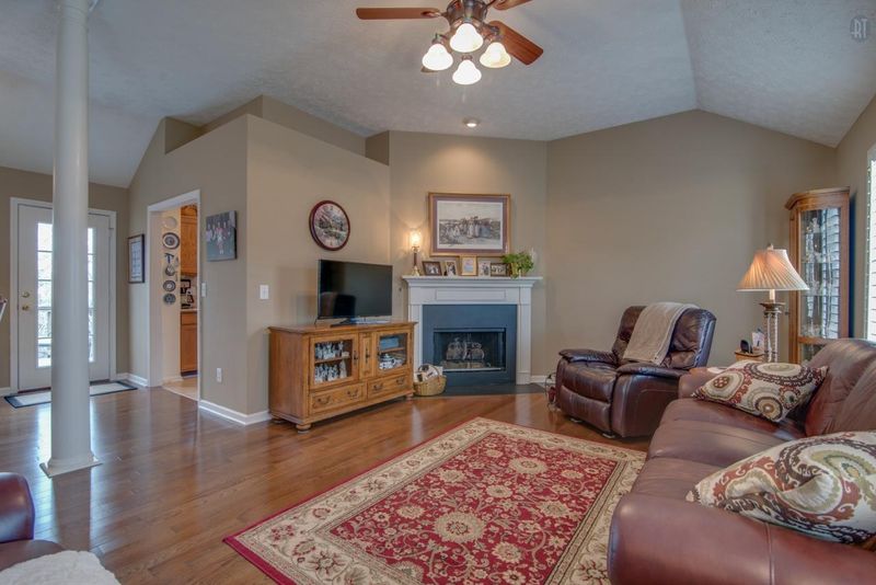 3210 W Yorkshire Ct, Old Hickory, TN 37138