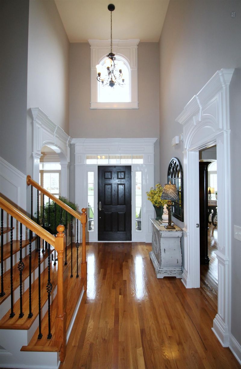 725 Stone Mill Cir, Murfreesboro, TN 37130