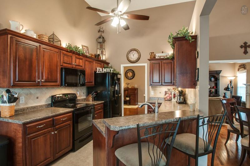1345 Sam Houston Ave, Murfreesboro, TN 37129