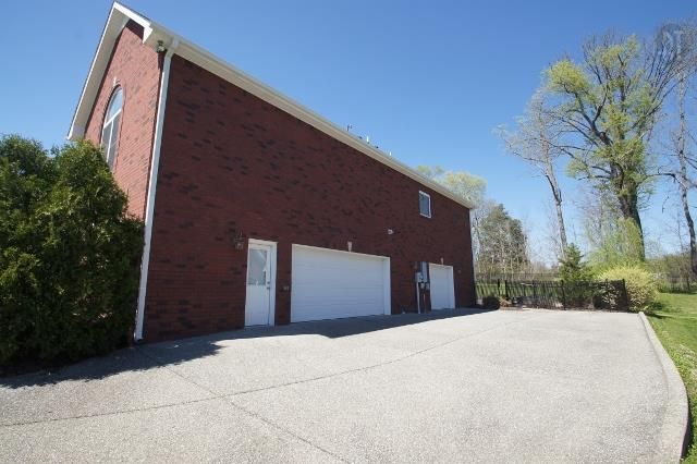 111 Forest Oaks Dr, Goodlettsville, TN 37072