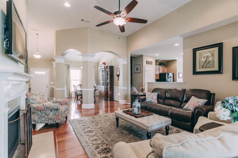 1057 Avery Trace Cir, Hendersonville, TN 37075