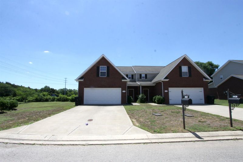 1932 Warmingfield Dr, Murfreesboro, TN 37127