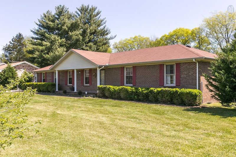 2622 Blackman Rd, Murfreesboro, TN 37128