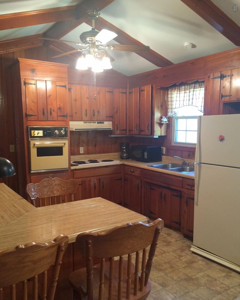 2404 Linda Ln, Springfield, TN 37172
