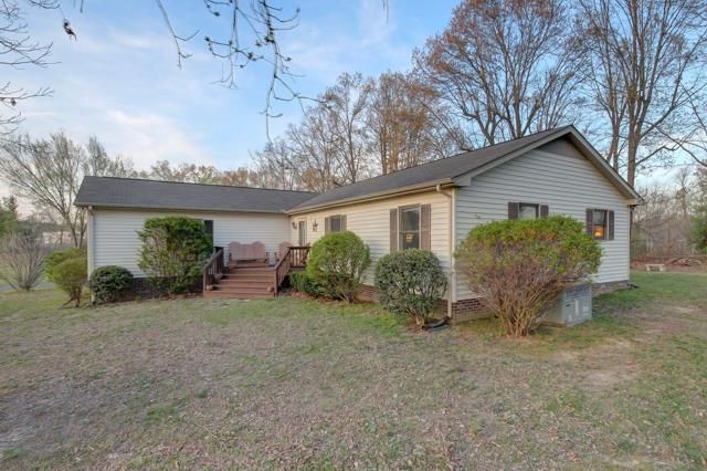 271 Weaver Dr, Dickson, TN 37055