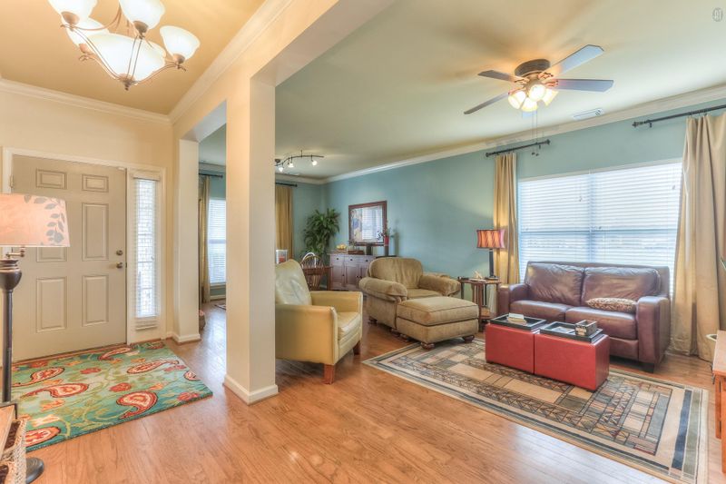1525 Goldfinch Cir, Hermitage, TN 37076