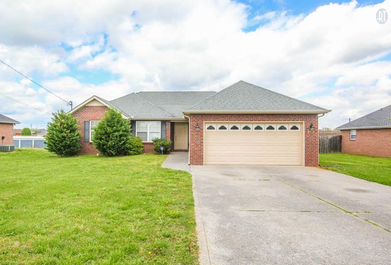 8019 Valencia Dr, Smyrna, TN 37167