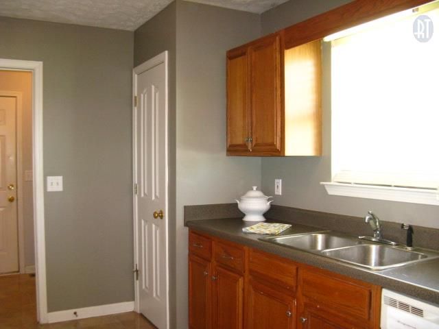 2407 Lismore Dr, Murfreesboro, TN 37127