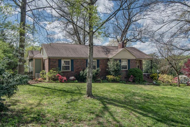 2807 White Oak Dr, Nashville, TN 37215