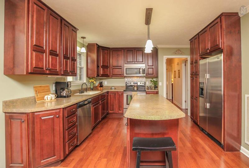 7115 Harding Dr, Fairview, TN 37062