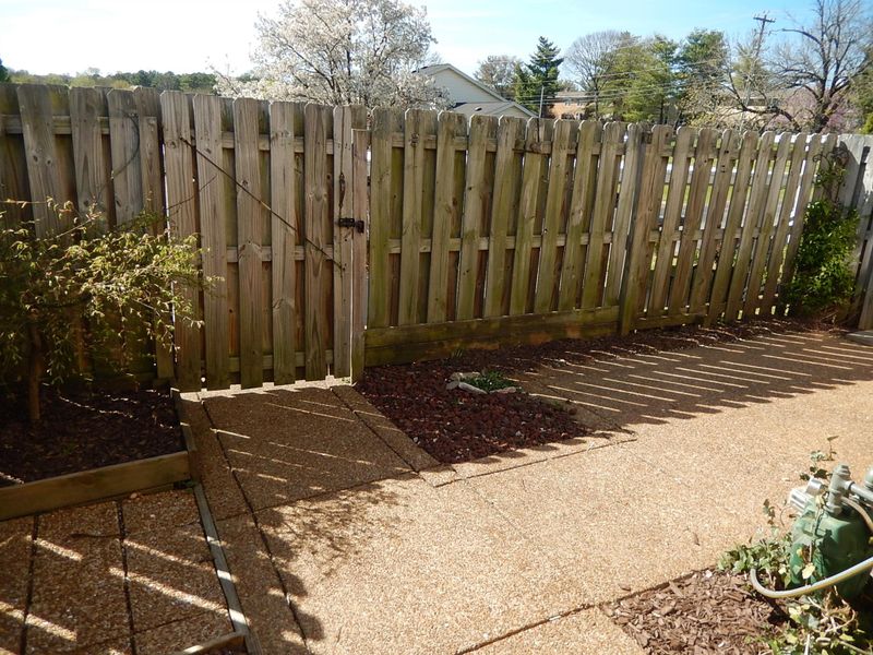 144 Lake Chateau Dr #144, Hermitage, TN 37076