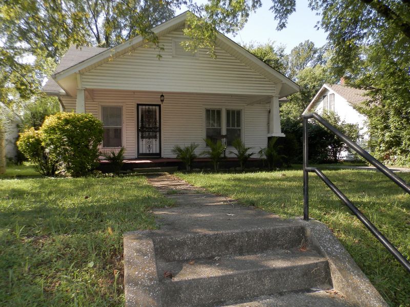 1026 E Trinity Ln, Nashville, TN 37216