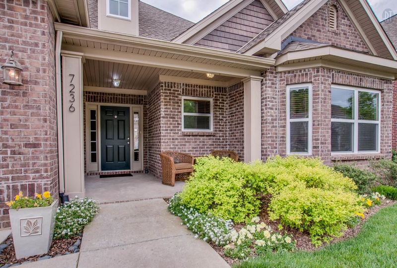 7236 Riverfront Dr, Nashville, TN 37221