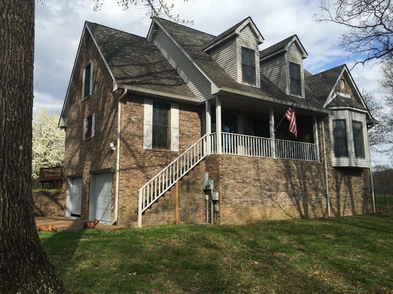 1994 Rock Springs Rd, Columbia, TN 38401