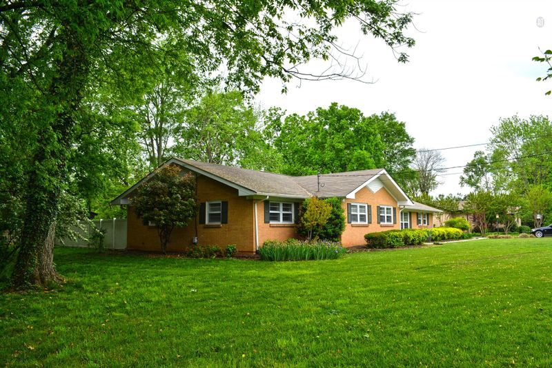 426 Bellwood Dr, Murfreesboro, TN 37130