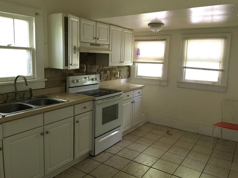 2420 Brasher Ave, Nashville, TN 37206