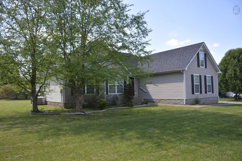 131 N Wagon Trl, Murfreesboro, TN 37128
