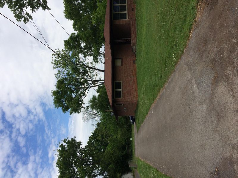710 Elliott Dr, Murfreesboro, TN 37129