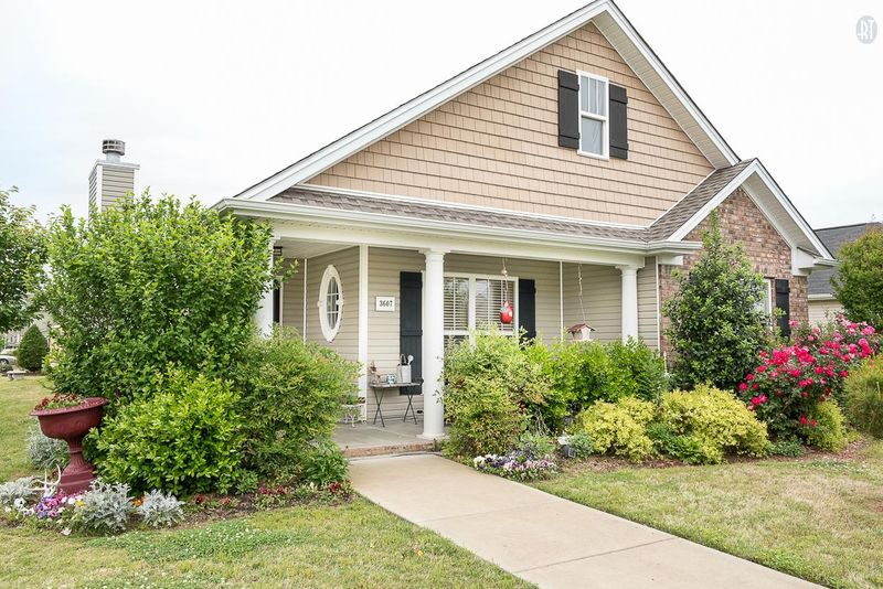 3607 Blaze Dr, Murfreesboro, TN 37128