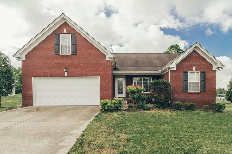 1048 Monticello Pl, Gallatin, TN 37066