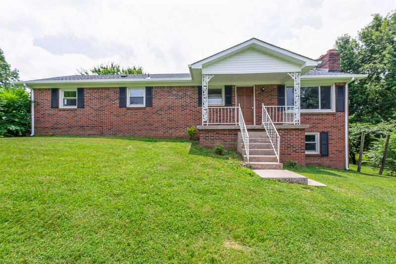 5555 Coley Town Rd, Westmoreland, TN 37186