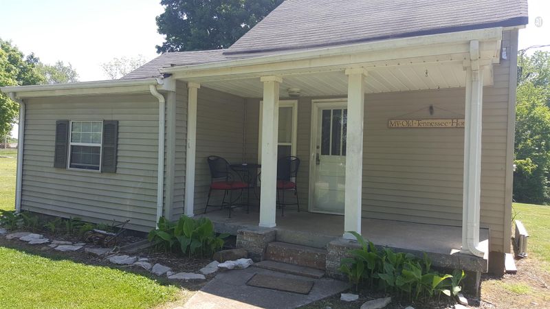 306 N Commerce St, Adams, TN 37010